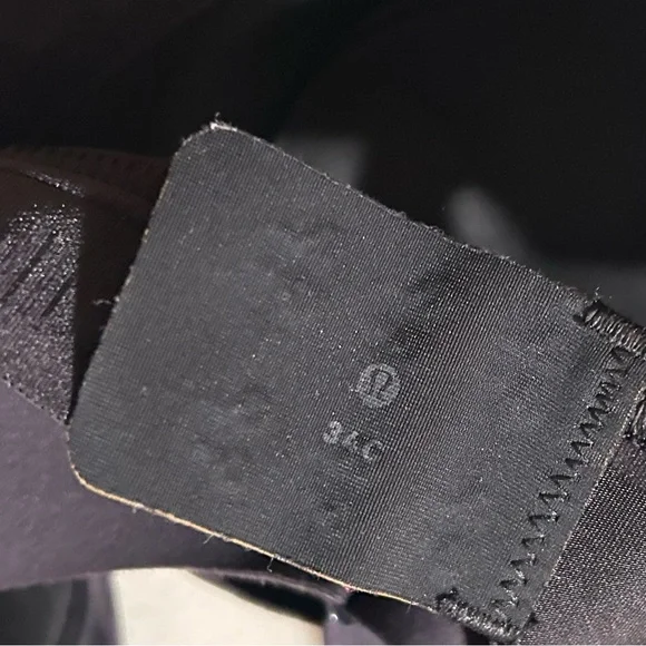 Lululemon Fine Form Bra in Black - Women’s Size 34C - Picture 3 of 3